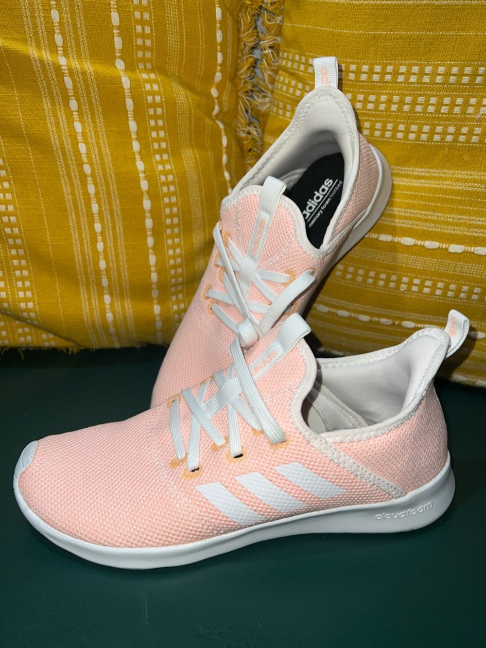 Adidas Cloudfoam Lightweight Women's Coral/Pink Athletic Sneakers Size 8.5 EUC!